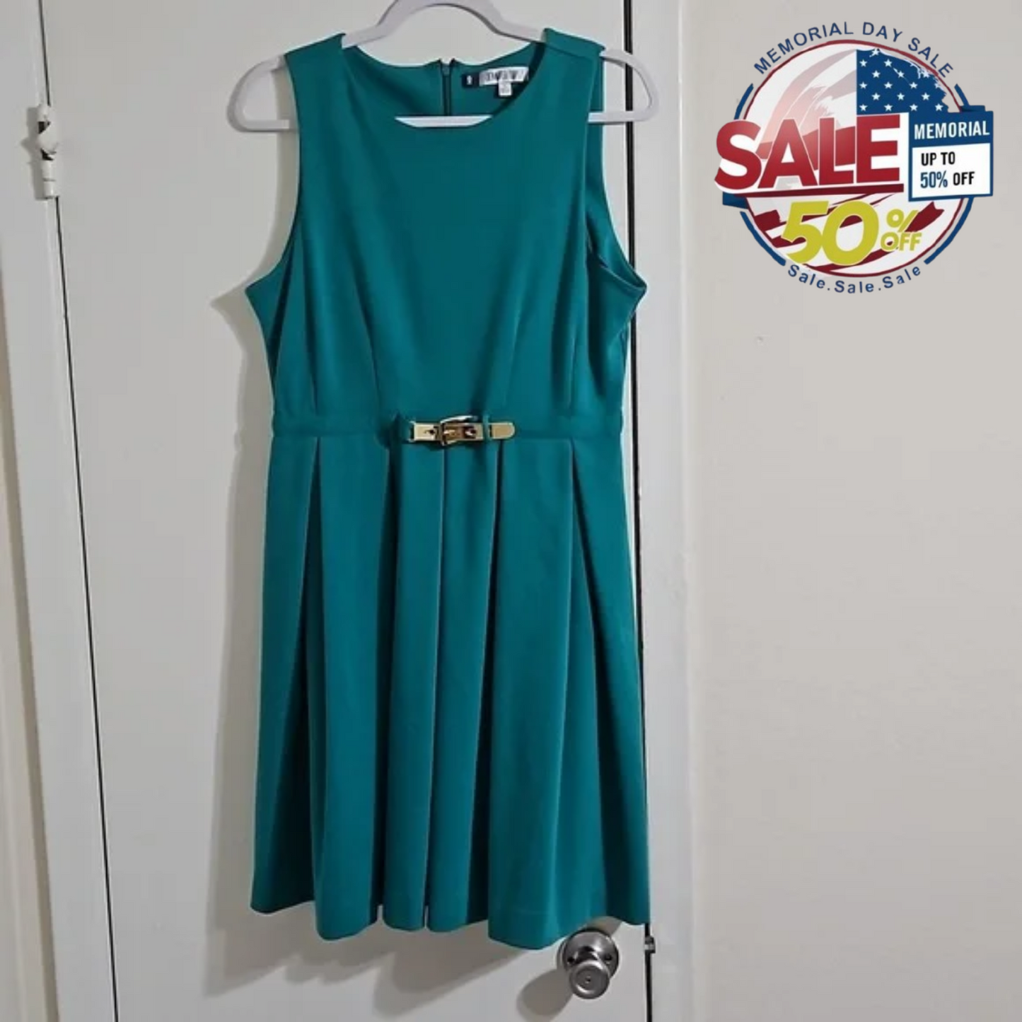 Jennifer Lopez Pleated Dress with Gold Belt Size L | Ideal For Memorial Day Sale Jennifer Lopez