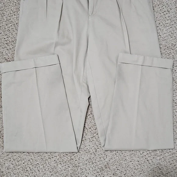 Tommy Hilfiger men's pants size 36/34 Y Pay More