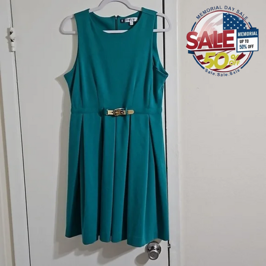 Jennifer Lopez Pleated Dress with Gold Belt Size L | Ideal For Memorial Day Sale Jennifer Lopez