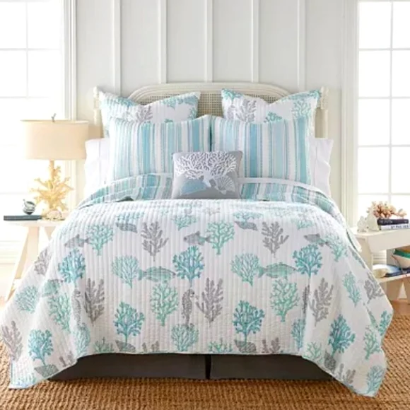 NWT Levtex Double-Faced Beautiful Sea-Inspired Designs, Twin-Size Quilts Y Pay More