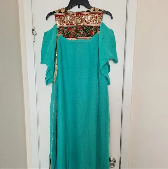 An eastern embroidered Long Abaya Y Pay More