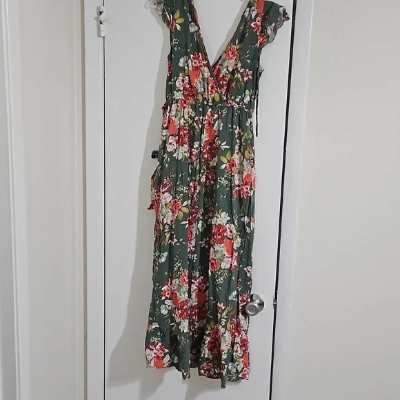 Women's Dress- Floral Y Pay More