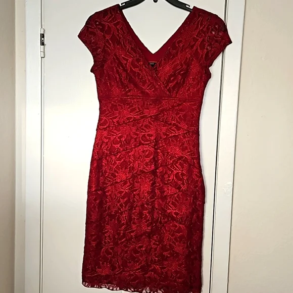 NWOT Scarlett Burgundy Lace Dress 4 Y Pay More