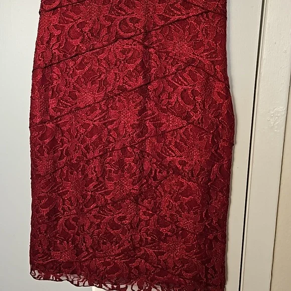 NWOT Scarlett Burgundy Lace Dress 4 Y Pay More