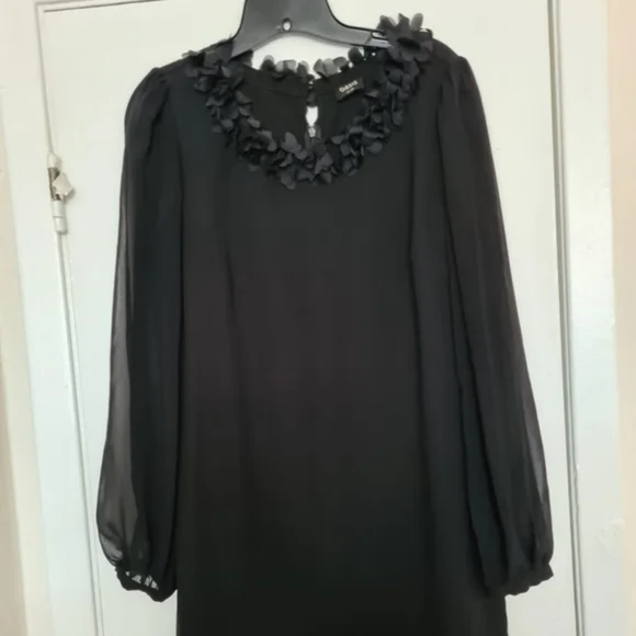 NWOT Very chic black knee length black dress Y Pay More