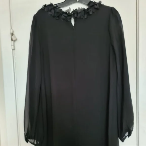 NWOT Very chic black knee length black dress Y Pay More