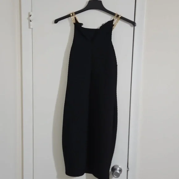 Party dress size 4 Y Pay More