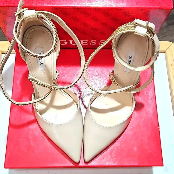 NWT GUESS Pumps Beige 9M Y Pay More