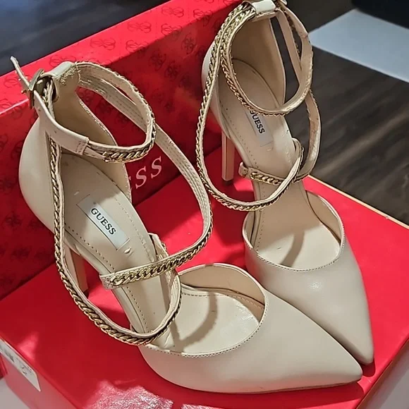 NWT GUESS Pumps Beige 9M Y Pay More