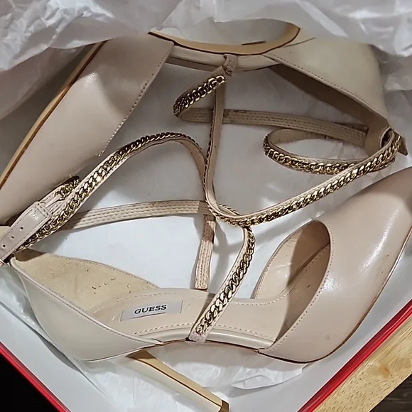 NWT GUESS Pumps Beige 9M Y Pay More