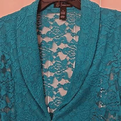 A Turquoise lace formal Jack size S Y Pay More