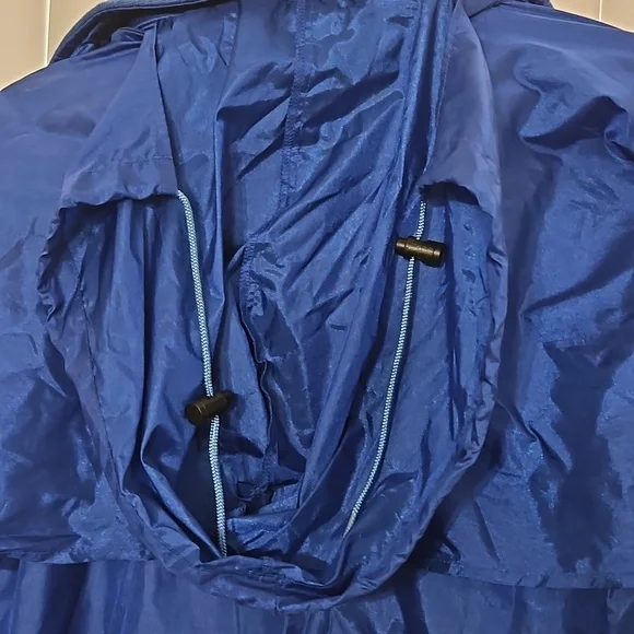 Waterproof Blue Windbreaker size M Y Pay More