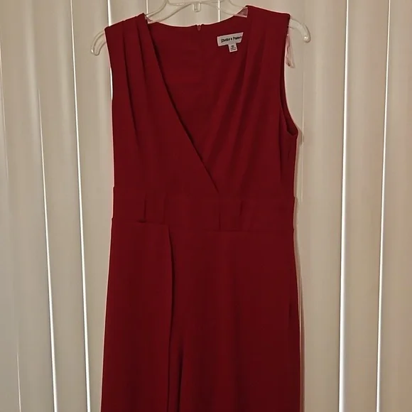 Shelby & Palmer Elegant Jumpsuit size 10 Y Pay More