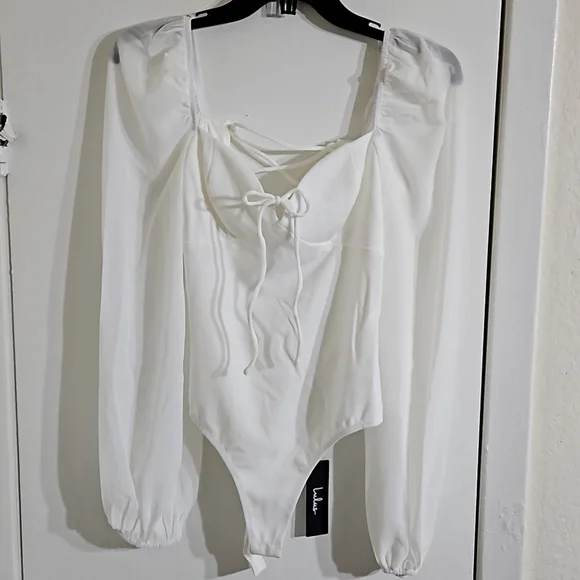 NWT Lulu's Exquisite White Bodysuit Size M Y Pay More