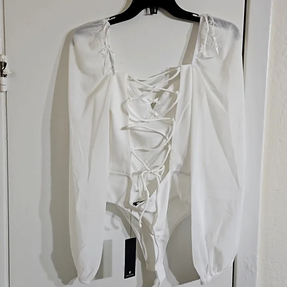 NWT Lulu's Exquisite White Bodysuit Size M Y Pay More