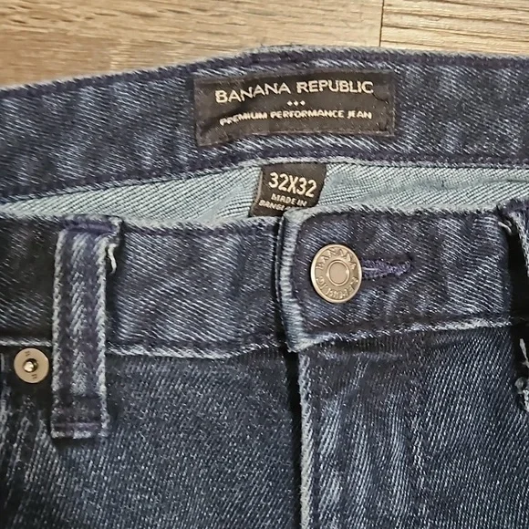 Banana Republic Jeans size 32 Y Pay More