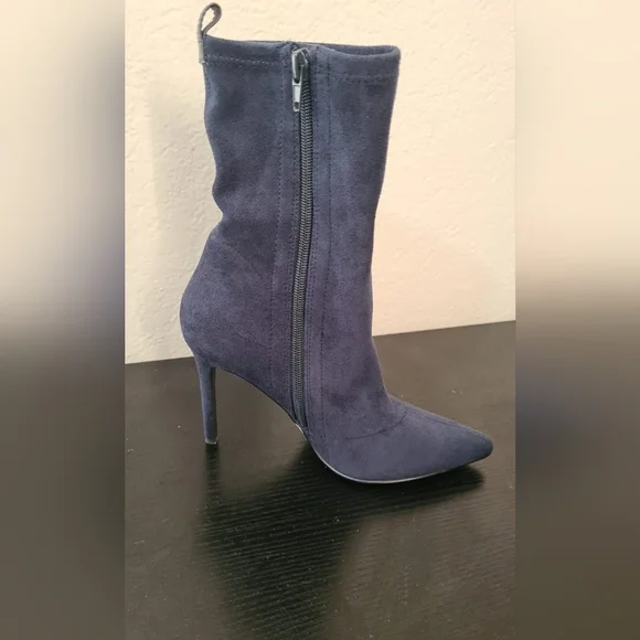 NWOT Charles and Keith suede navy blue high heels boots Y Pay More