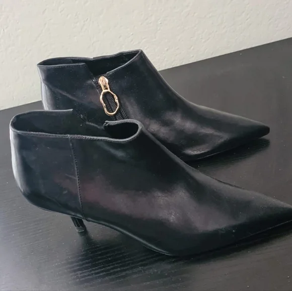 NWOT Charles and Keith pointed Ankle boots Y Pay More