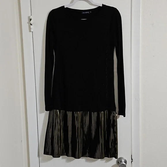 NWOT River Woods Elegant Dress. Size S (8) Y Pay More