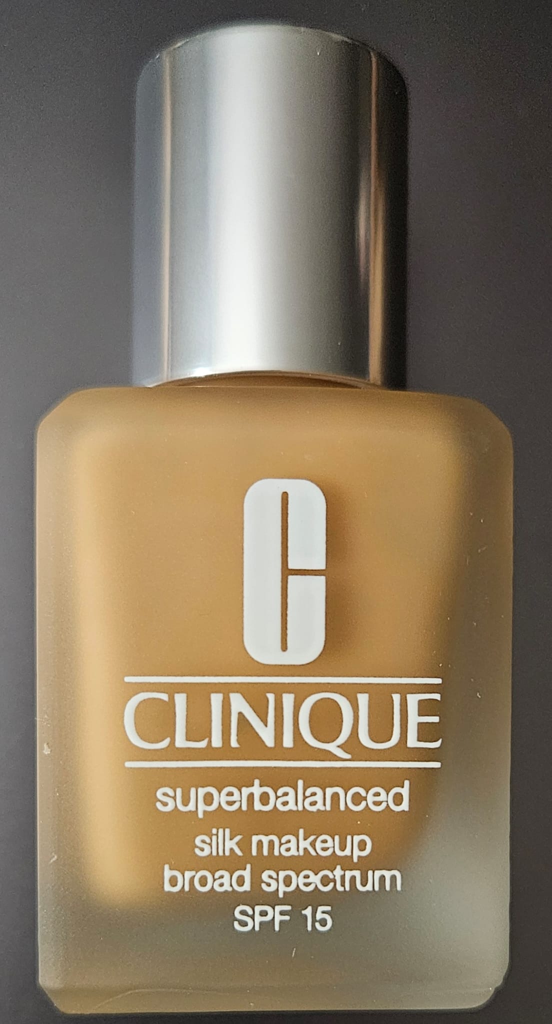Clinique Super Balanced silk makeup broad spectrum SPF 15 - Bamboo 09 (Pack 1) Clinique